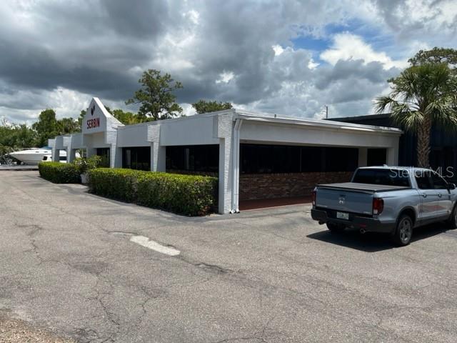 ROSELAND PARK 2 - Commercial Sale