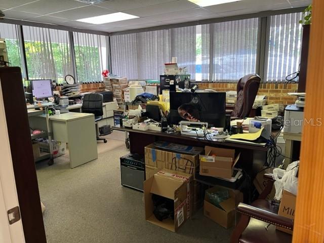 ROSELAND PARK 2 - Commercial Sale