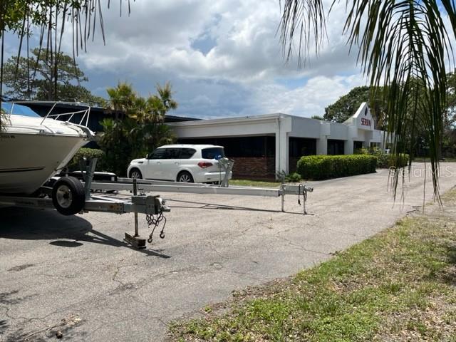 ROSELAND PARK 2 - Commercial Sale