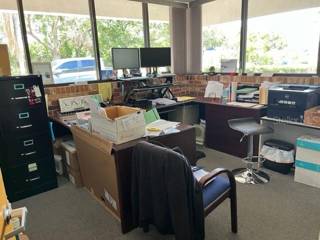 ROSELAND PARK 2 - Commercial Sale