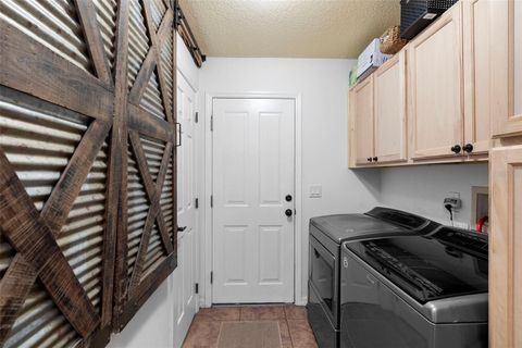 Tiny photo for 2026 Lewis Road, Leesburg, FL 34748 (MLS # O6392685)