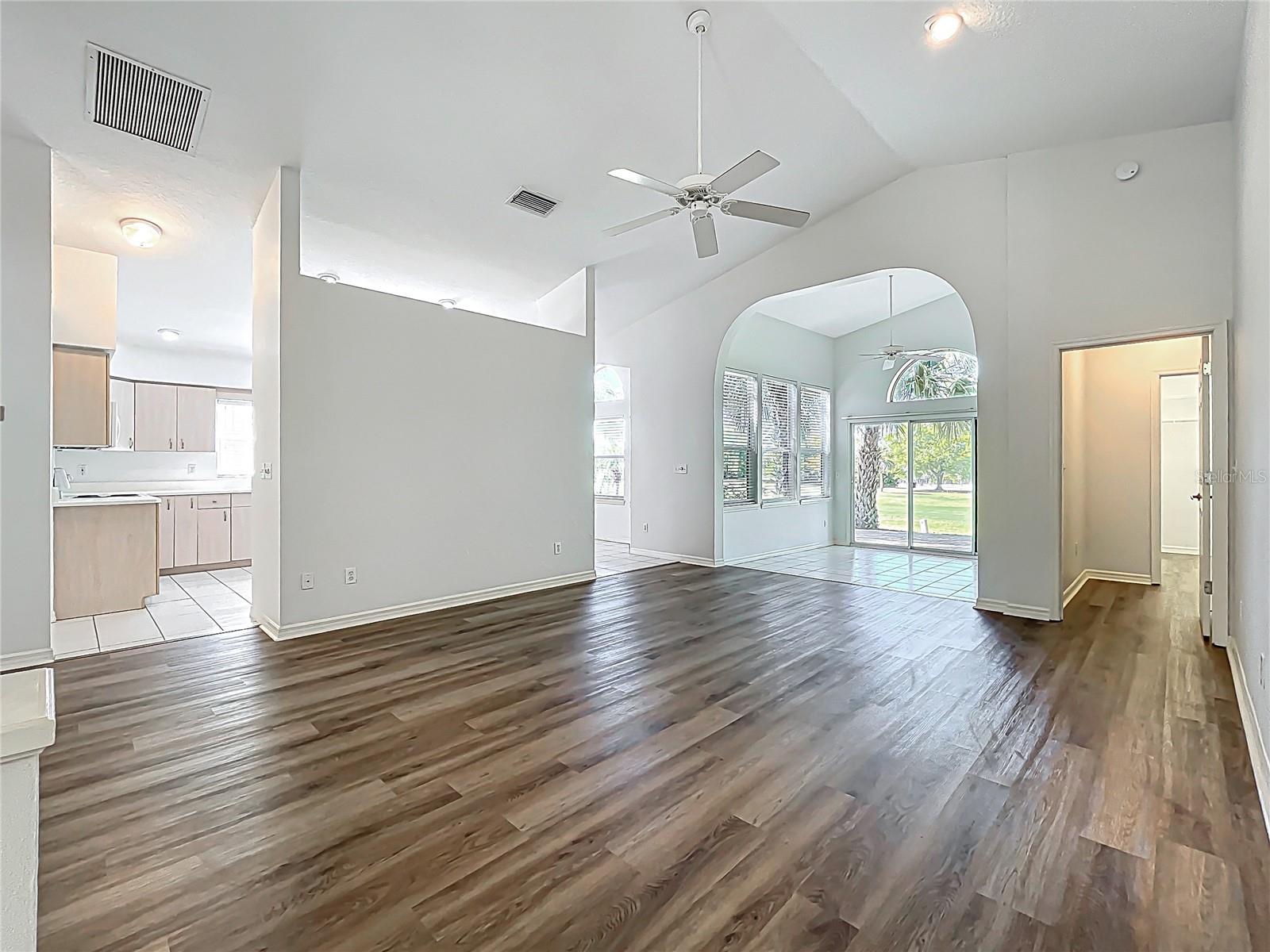 3960 VILLAS GREEN CIRCLE