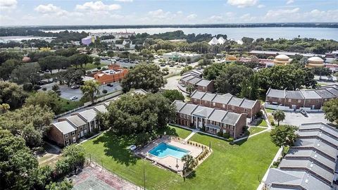 A home in WINTER HAVEN