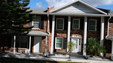 A home in WINTER HAVEN