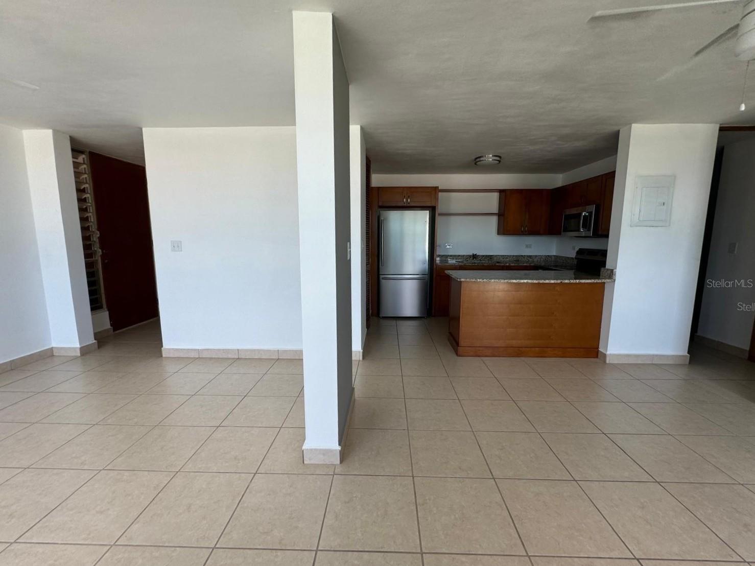 100 AVE ESPÍRITU SANTO 7-403