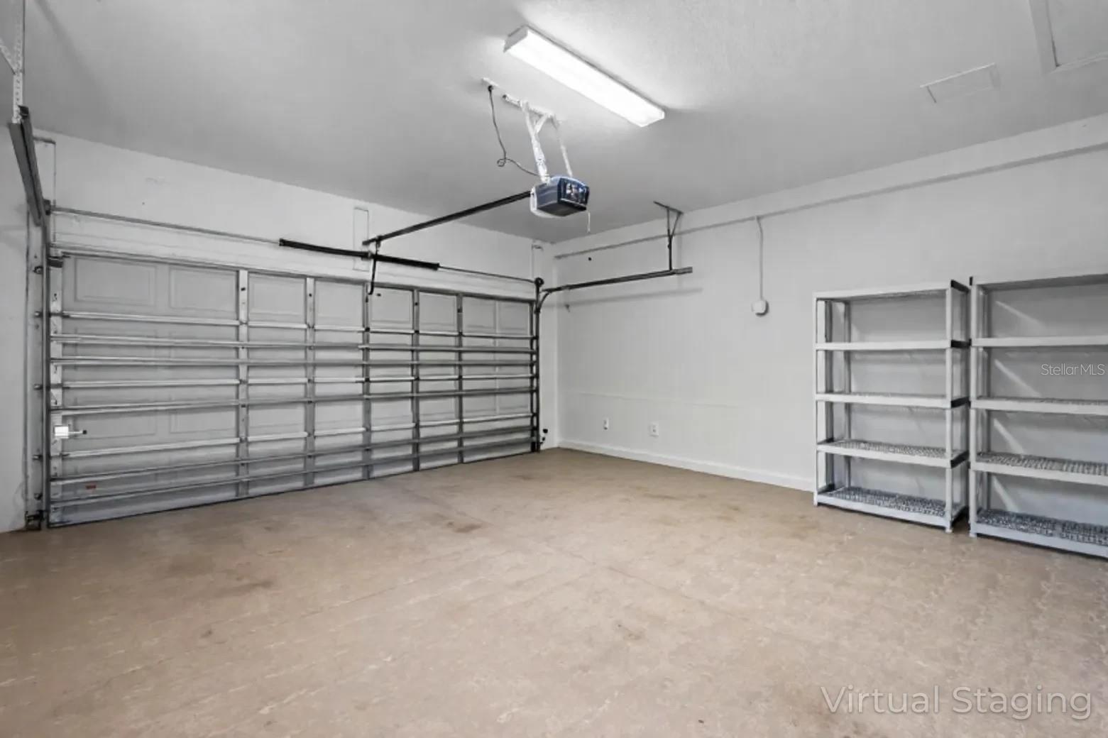 LYNDHURST CONDO - Residential