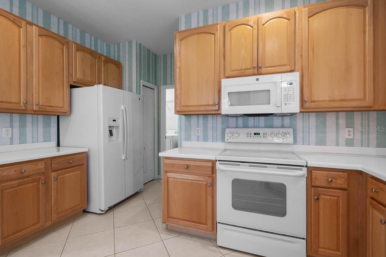 LYNDHURST CONDO - Residential