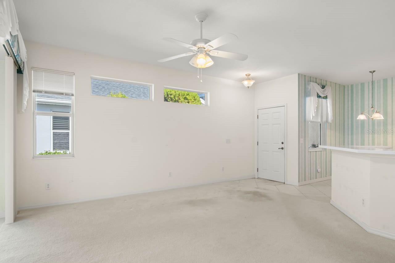 LYNDHURST CONDO - Residential