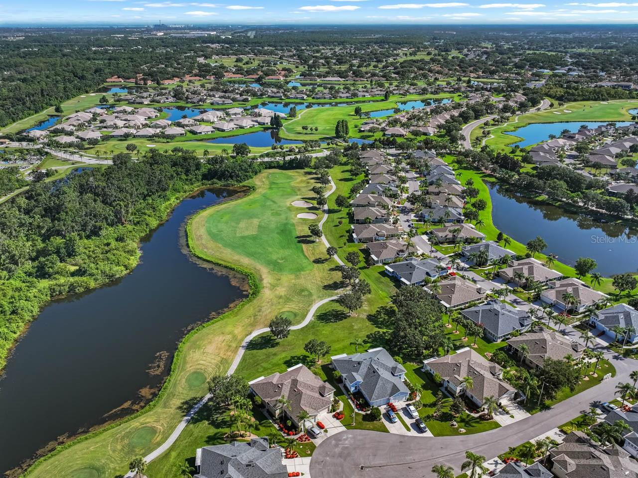 LYNDHURST CONDO - Residential