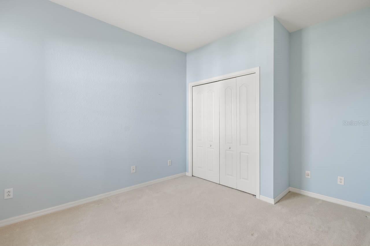 LYNDHURST CONDO - Residential