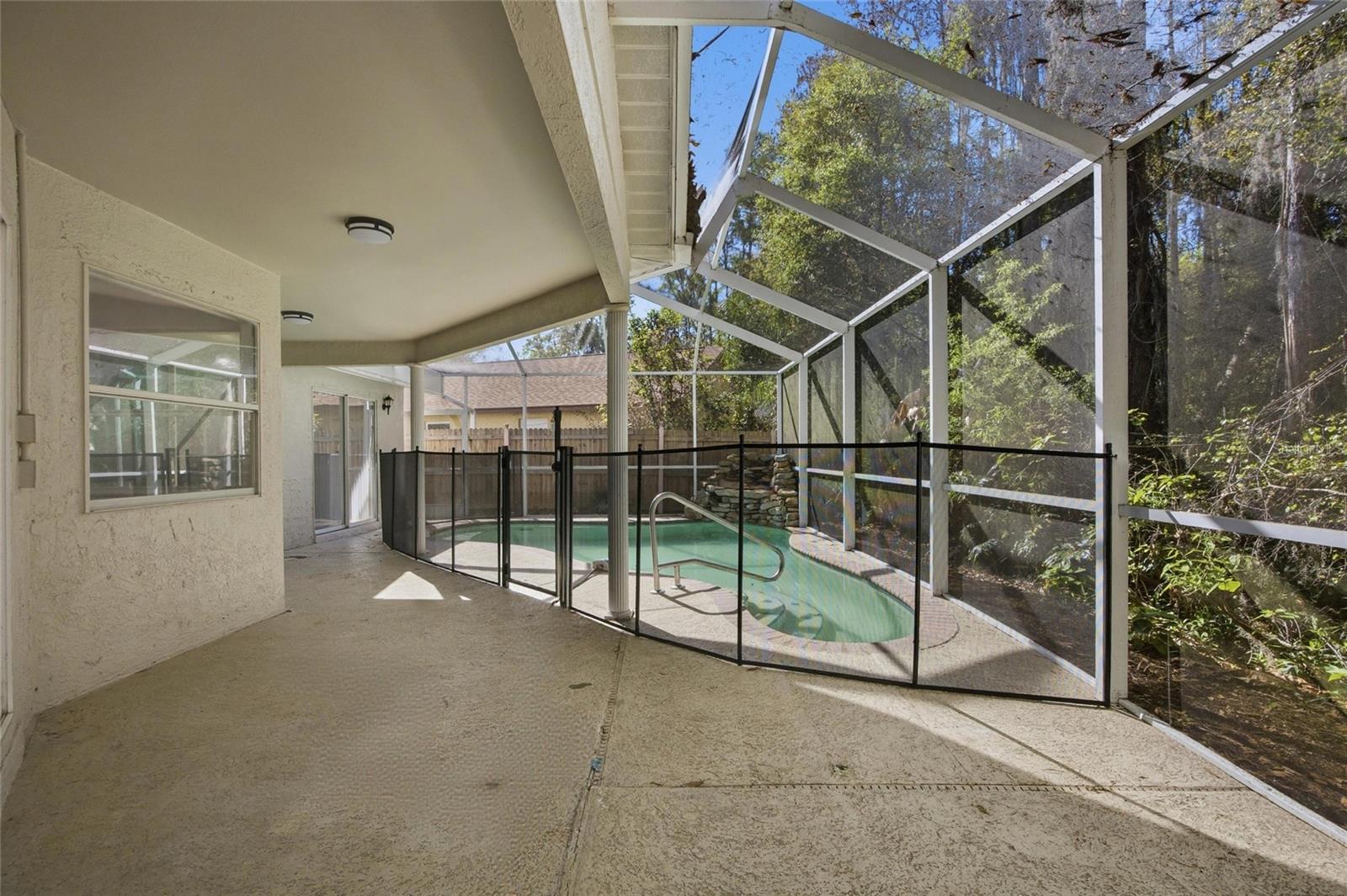 FIELDSTONE VILLAGE AT WOODFIELD - Residential