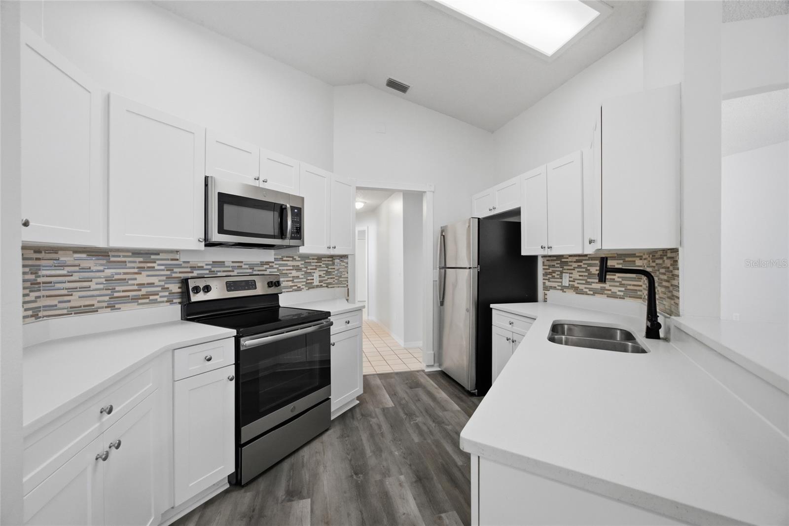 FIELDSTONE VILLAGE AT WOODFIELD - Residential