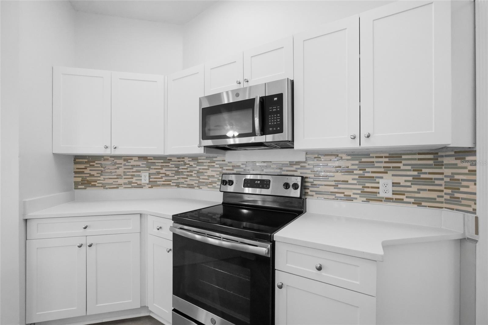 FIELDSTONE VILLAGE AT WOODFIELD - Residential