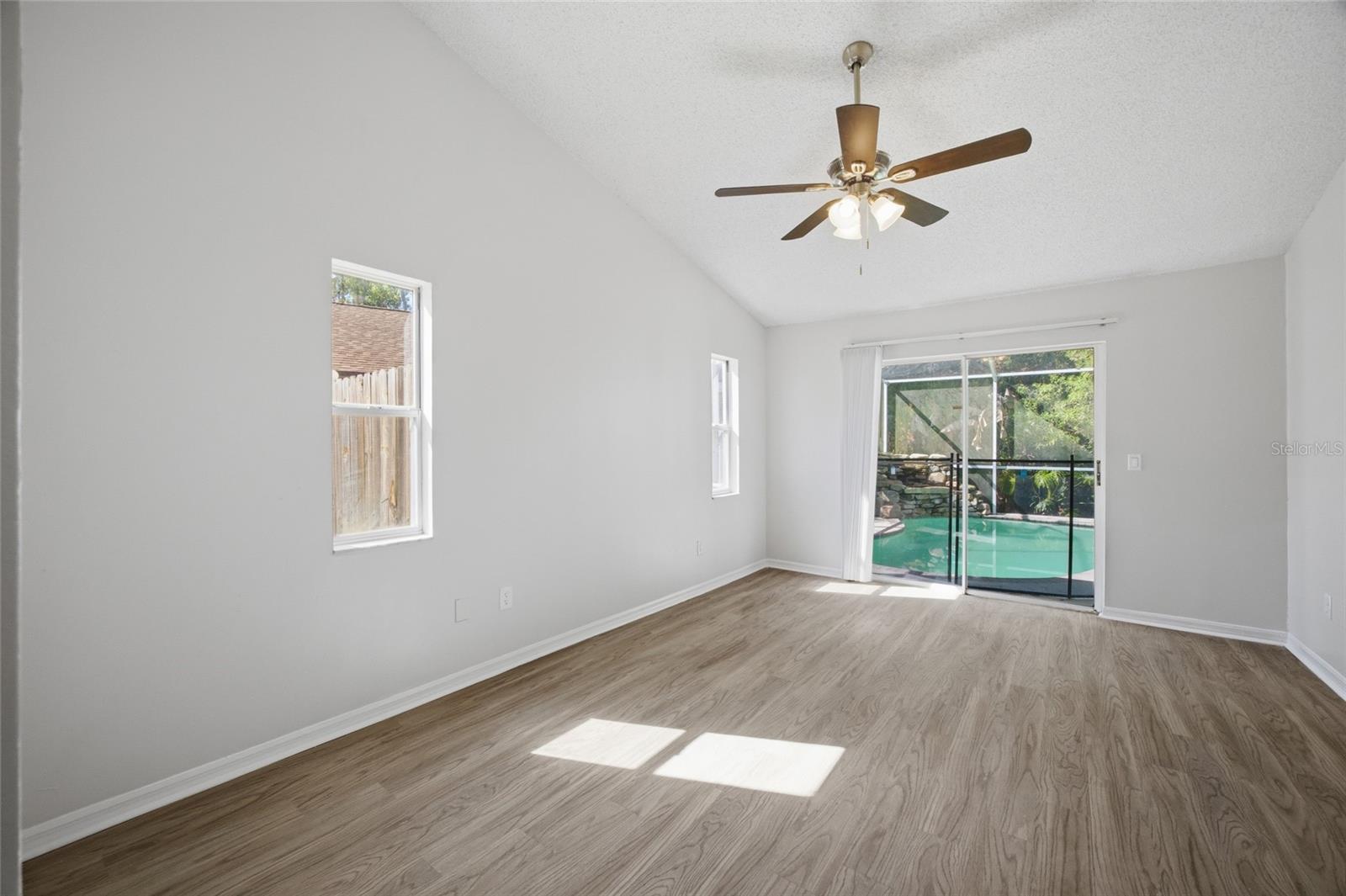 FIELDSTONE VILLAGE AT WOODFIELD - Residential