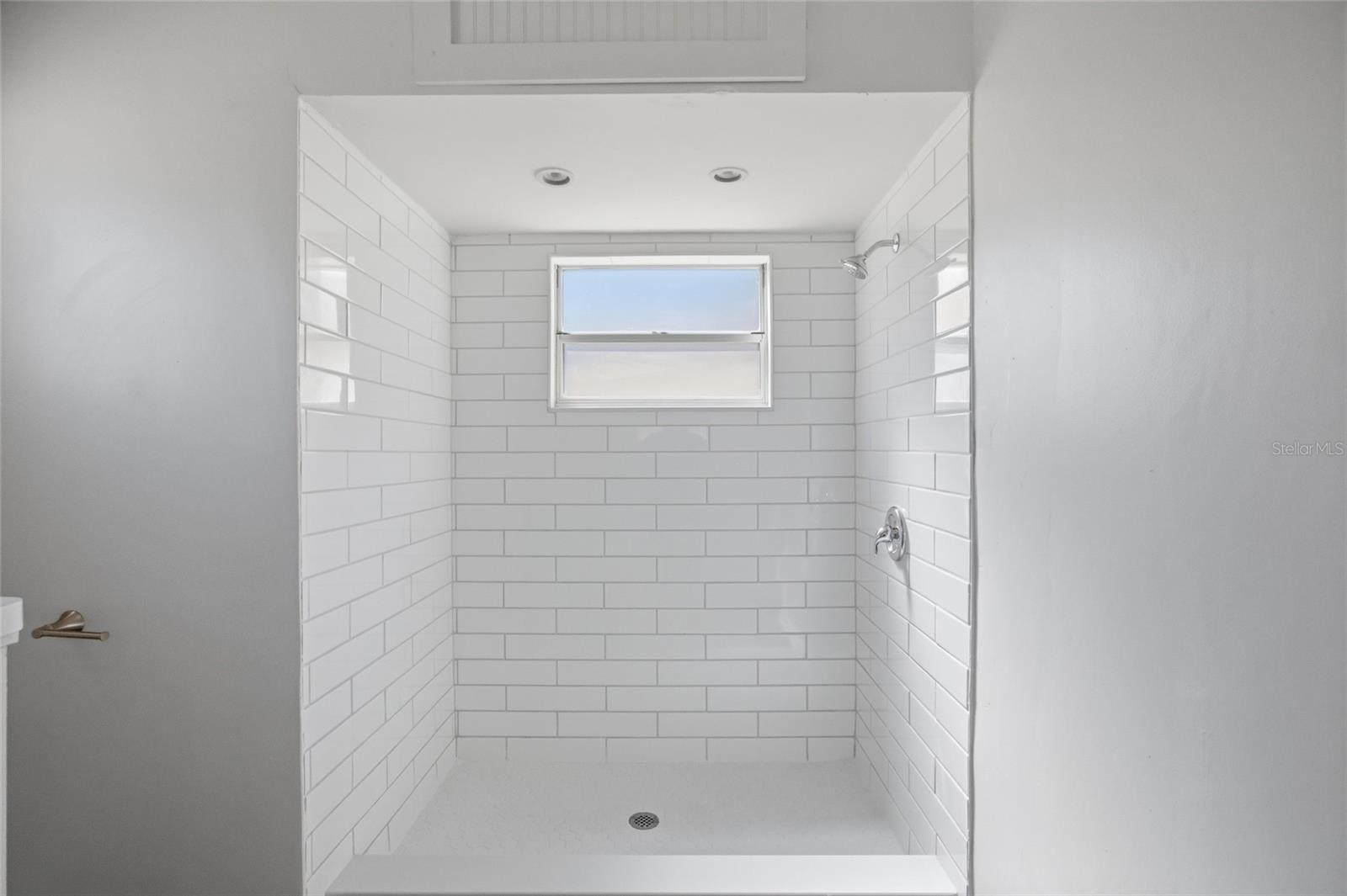 FIELDSTONE VILLAGE AT WOODFIELD - Residential