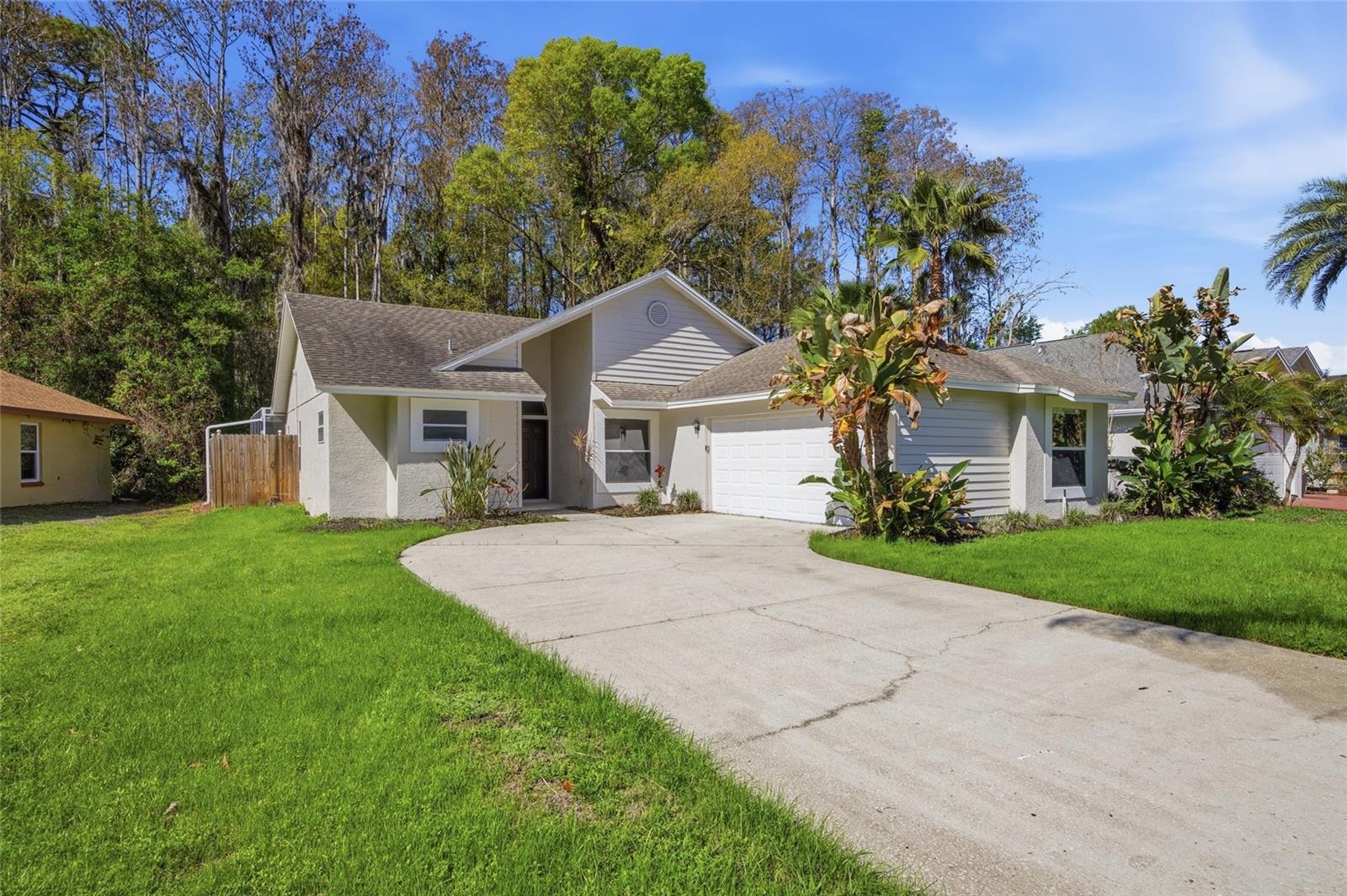 FIELDSTONE VILLAGE AT WOODFIELD - Residential