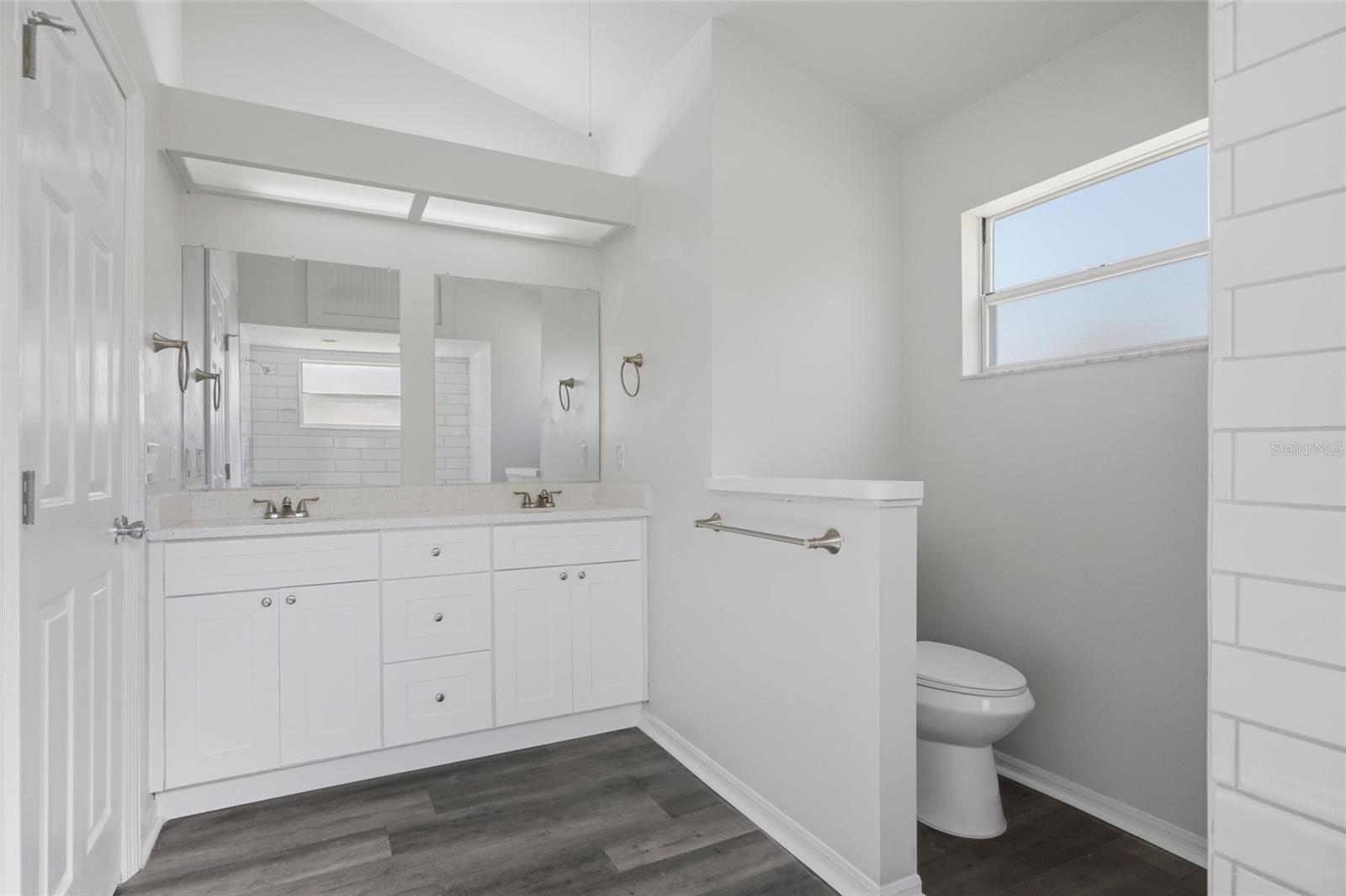 FIELDSTONE VILLAGE AT WOODFIELD - Residential