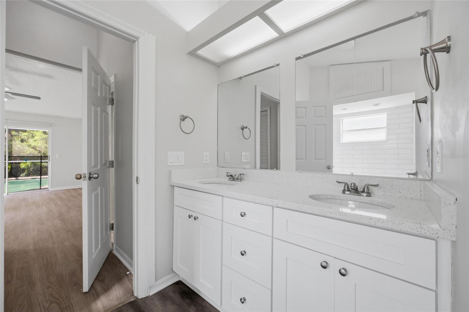 FIELDSTONE VILLAGE AT WOODFIELD - Residential