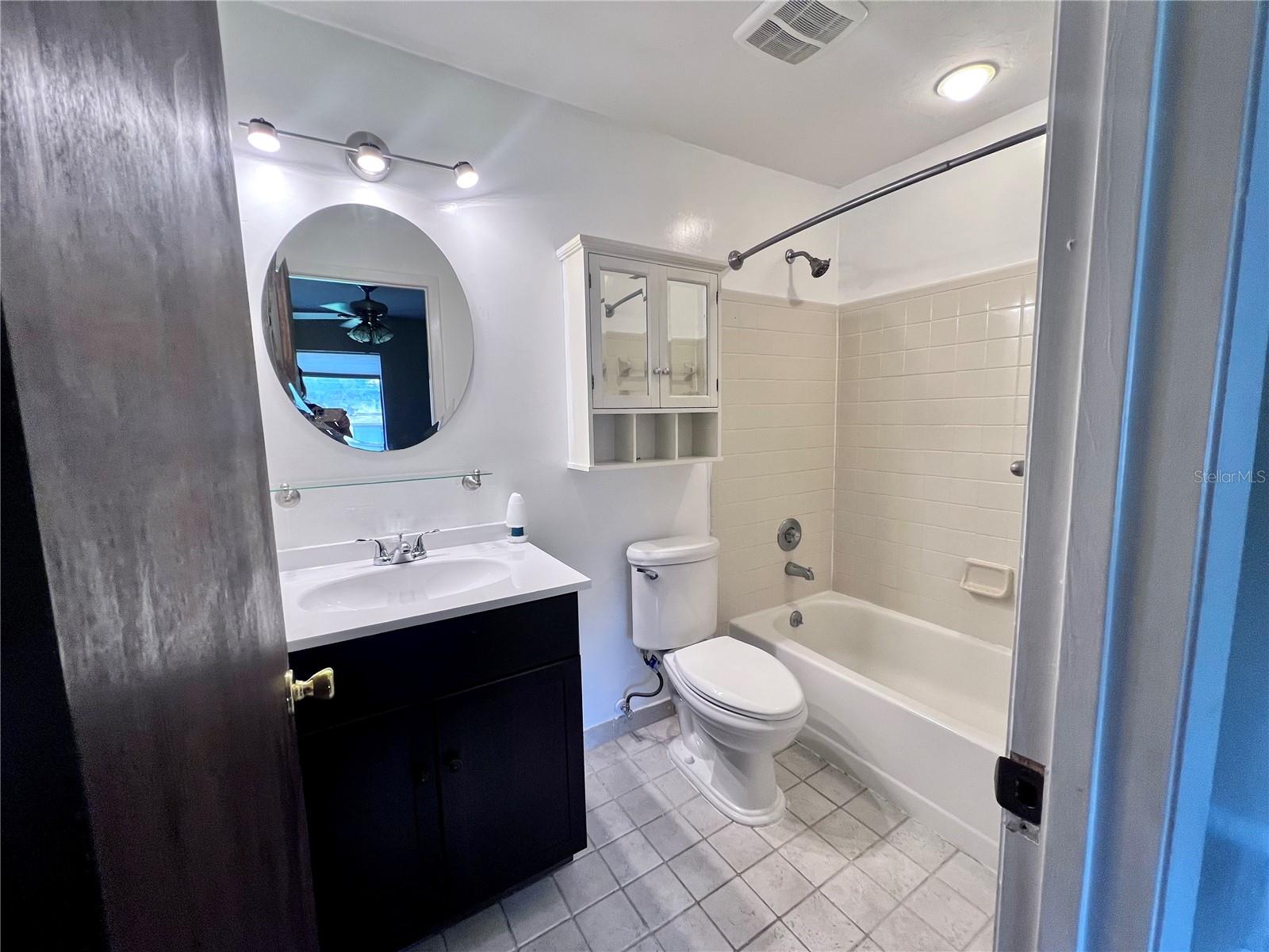 CASABLANCA WEST - Residential Lease