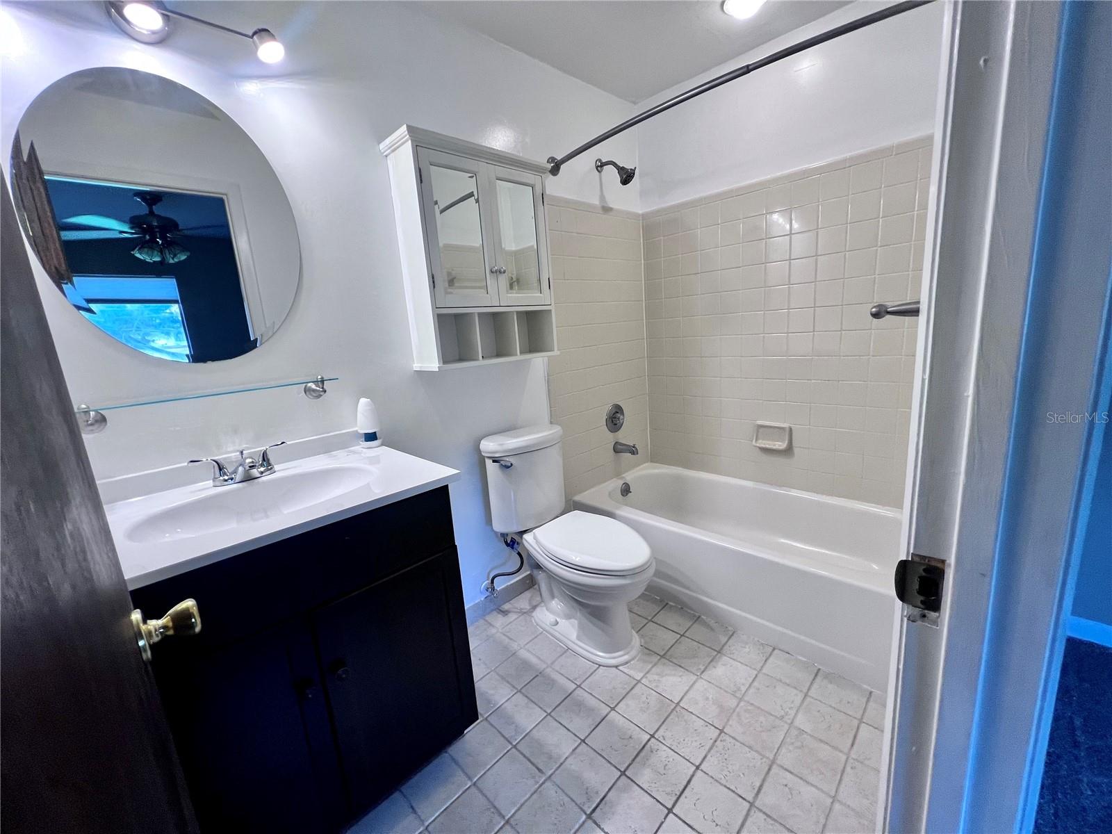 CASABLANCA WEST - Residential Lease