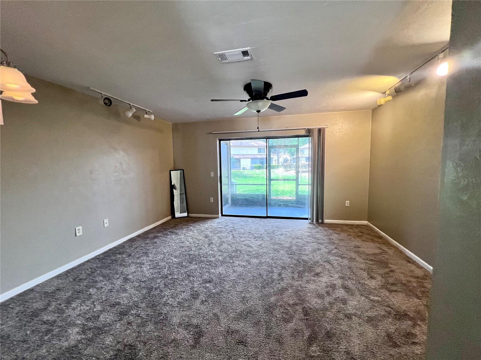 CASABLANCA WEST - Residential Lease