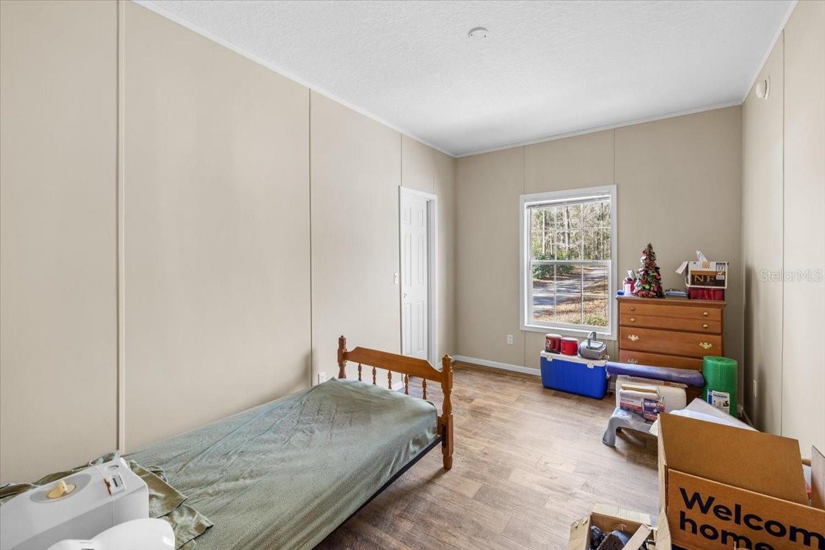 S1/2 OF N1/2 OF NW1/4 OF SE1/4 OF SW1/4 ORB 541 PG - Residential