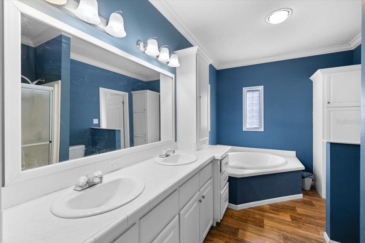 S1/2 OF N1/2 OF NW1/4 OF SE1/4 OF SW1/4 ORB 541 PG - Residential