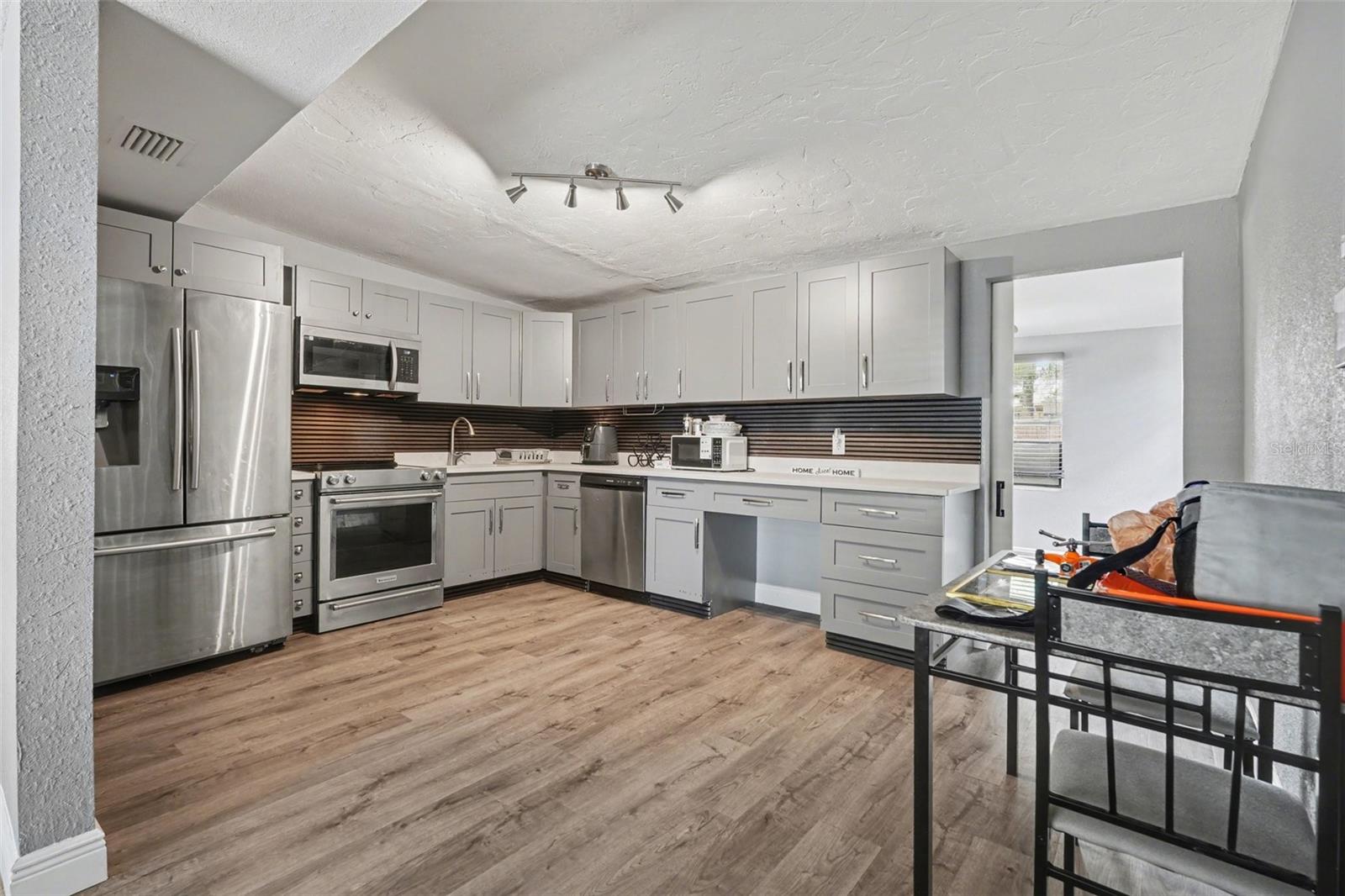 BROWN ACRES - Residential