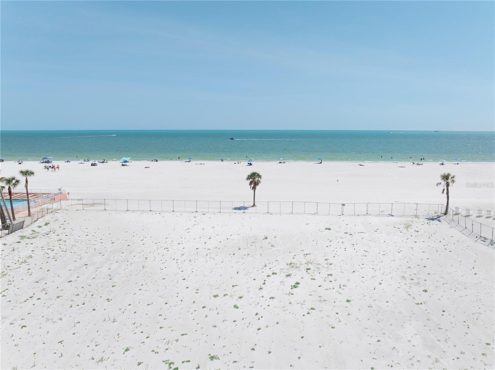 ROYAL BEACH CLUB CONDO - Commercial Sale