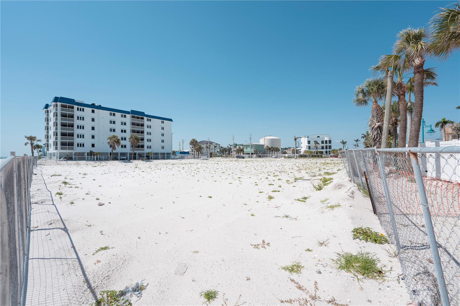 ROYAL BEACH CLUB CONDO - Commercial Sale