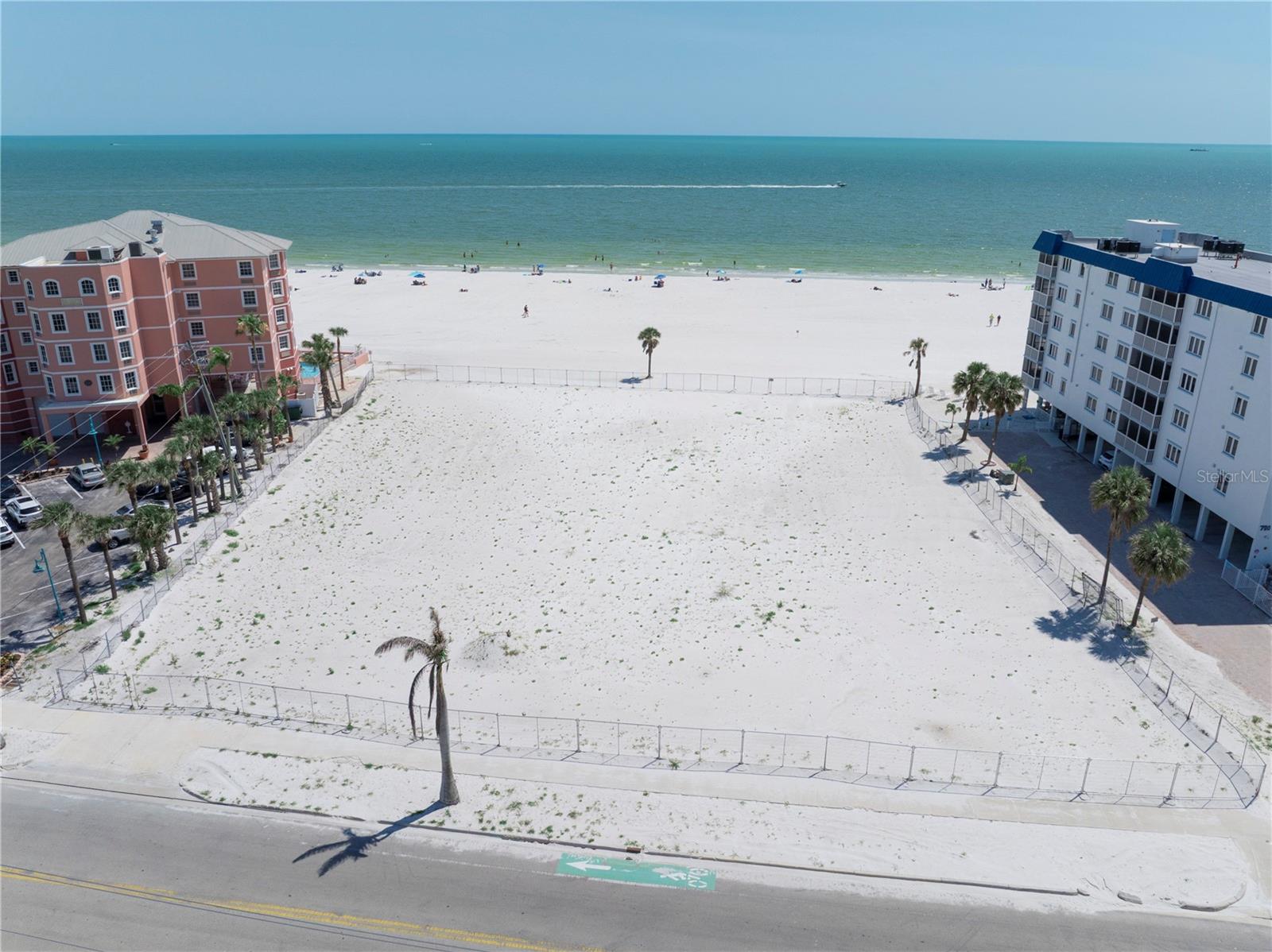 ROYAL BEACH CLUB CONDO - Commercial Sale