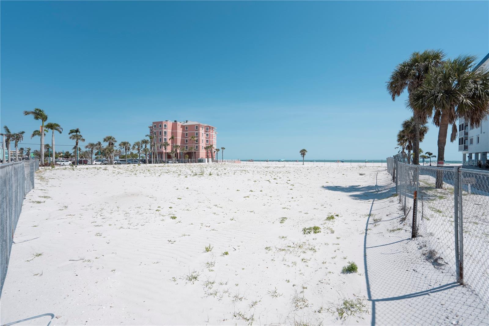 ROYAL BEACH CLUB CONDO - Commercial Sale