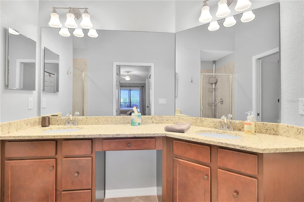 VERANDA IV AT LAKEWOOD NATIONAL PH IV - Residential Lease