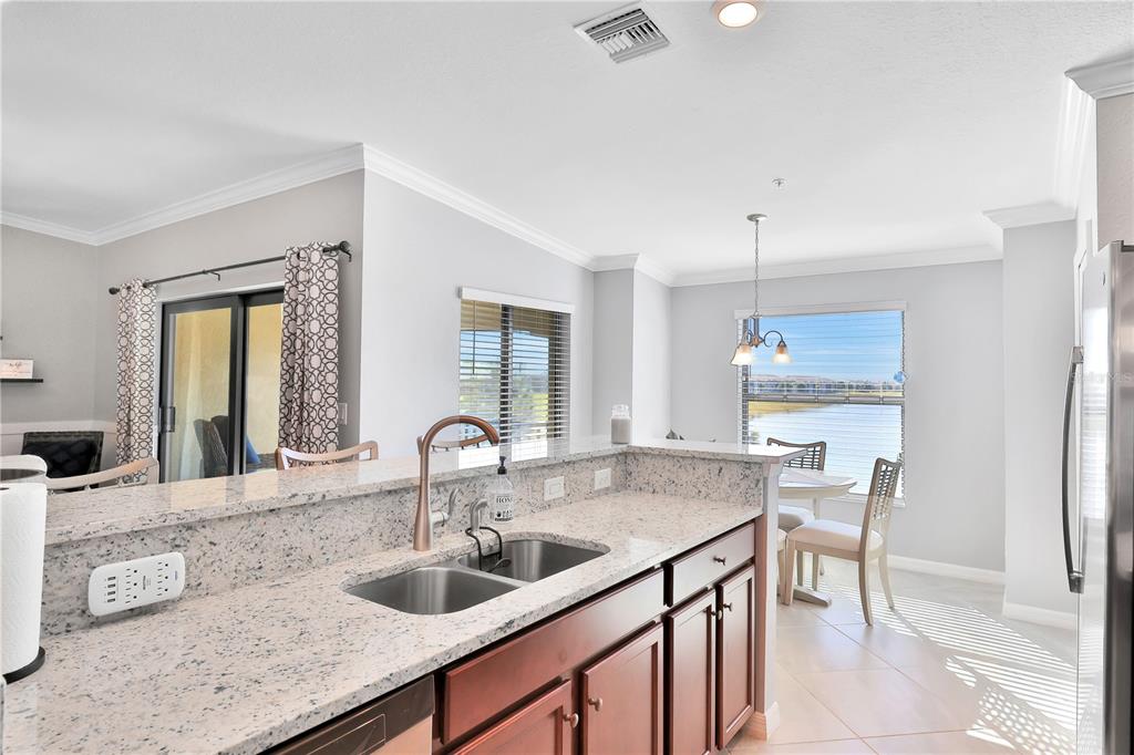 VERANDA IV AT LAKEWOOD NATIONAL PH IV - Residential Lease