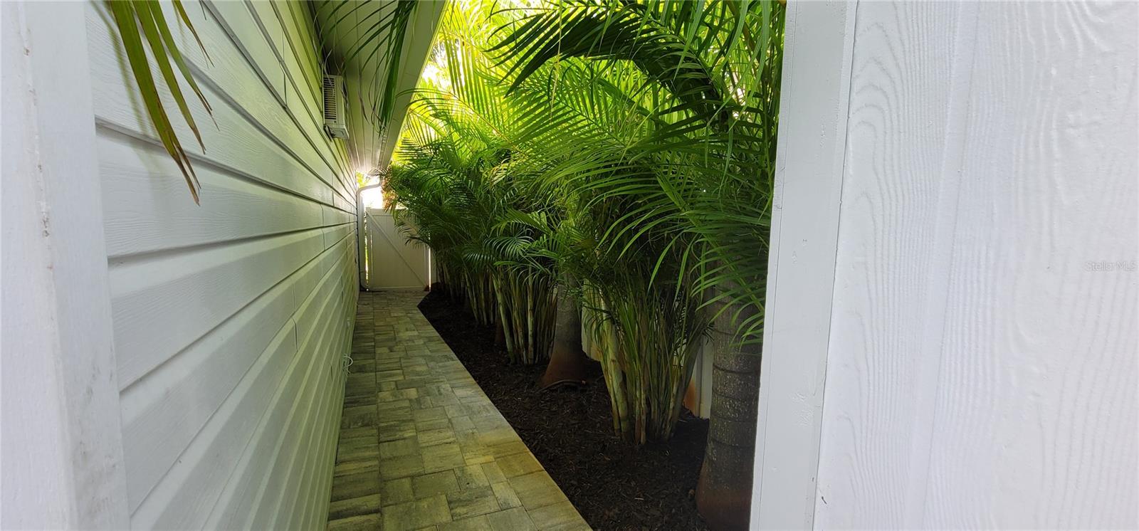 PINECRAFT - Residential