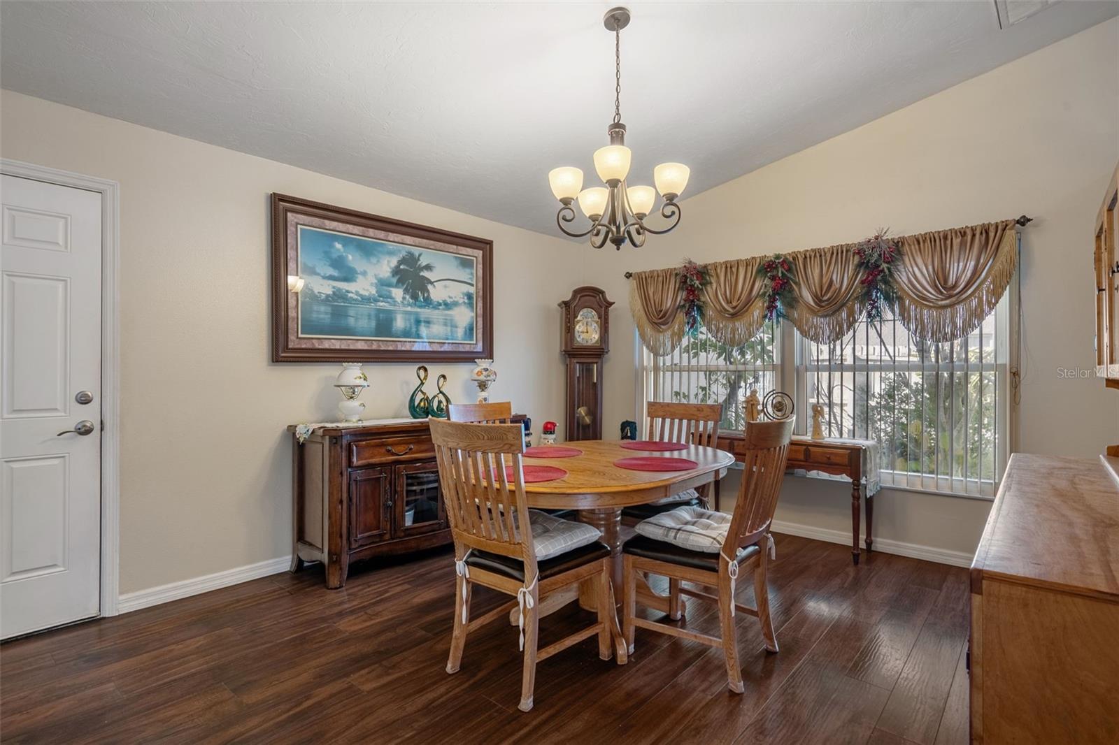 SEVEN HILLS - Residential