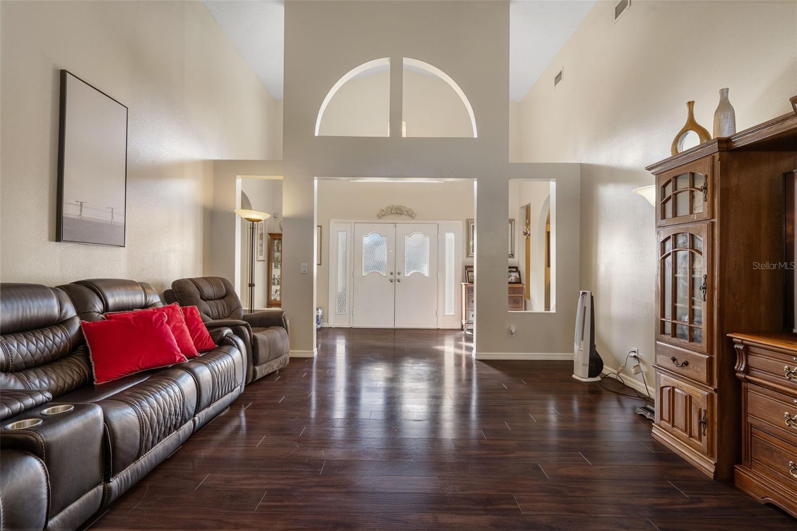 SEVEN HILLS - Residential