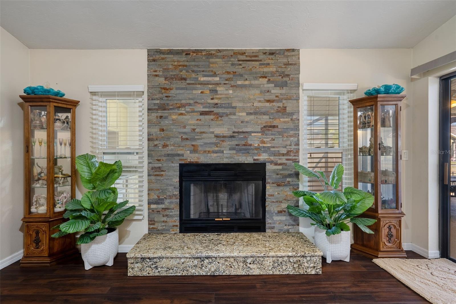 SEVEN HILLS - Residential