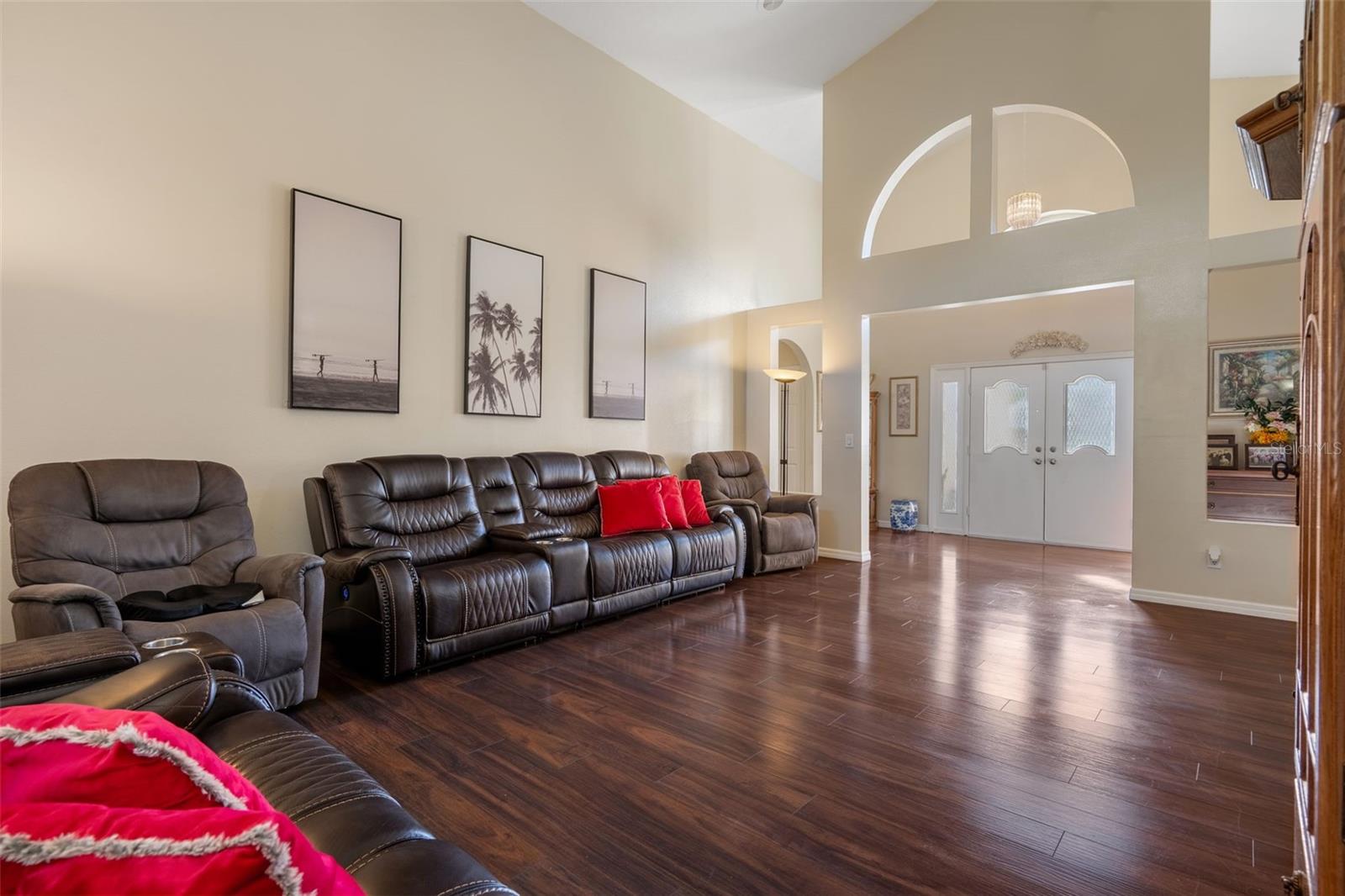 SEVEN HILLS - Residential