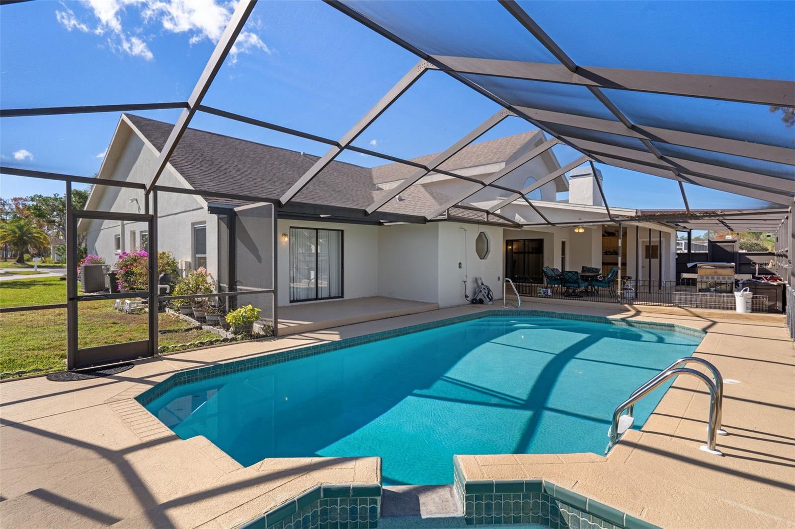 SEVEN HILLS - Residential