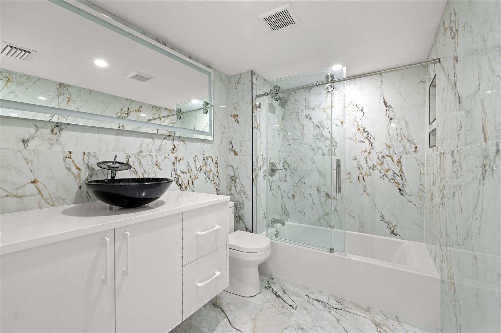 SIENA VILLAS AT BEACH PARK A C - Residential Lease