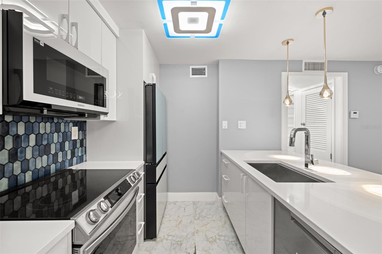 SIENA VILLAS AT BEACH PARK A C - Residential Lease