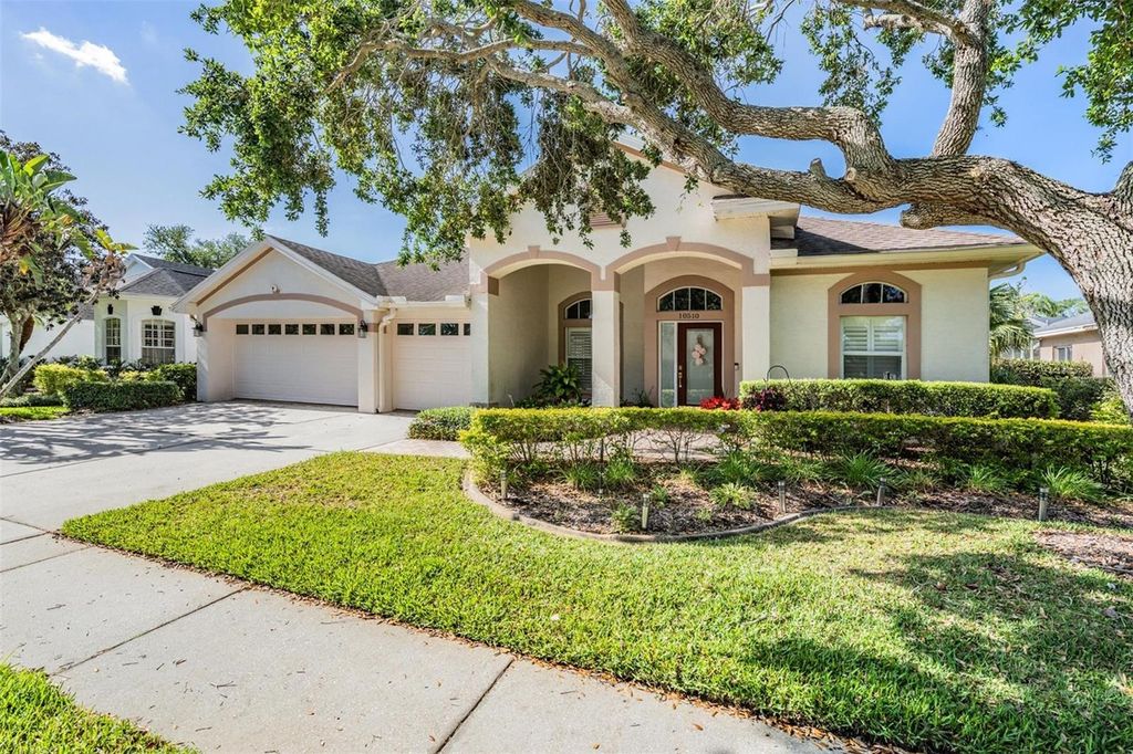 Photo of 10510 Castleford Way, Tampa, FL 33626 (MLS # TB8371606)