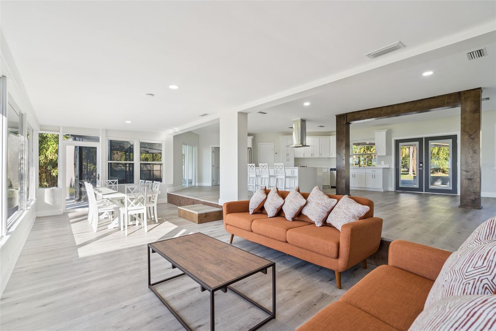 JESSAMINE BEACH REP - Residential