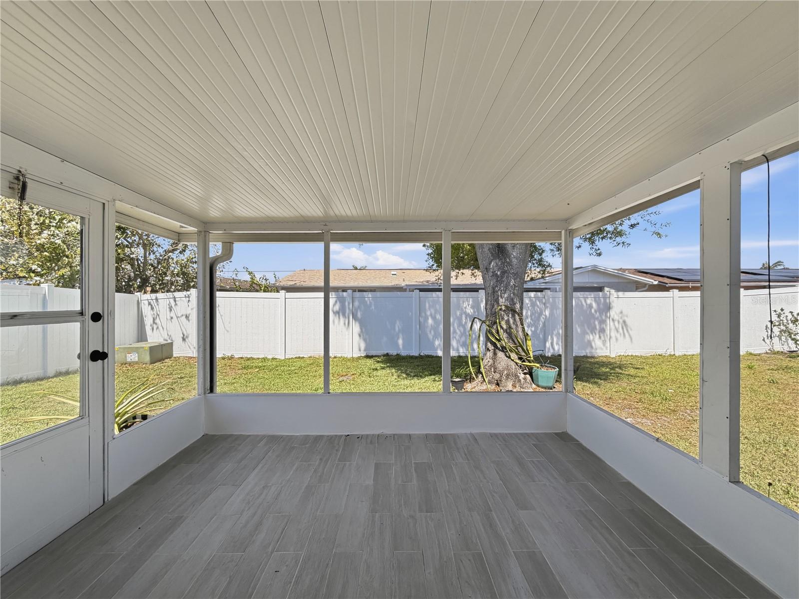 TAHITIAN HOMES - Residential