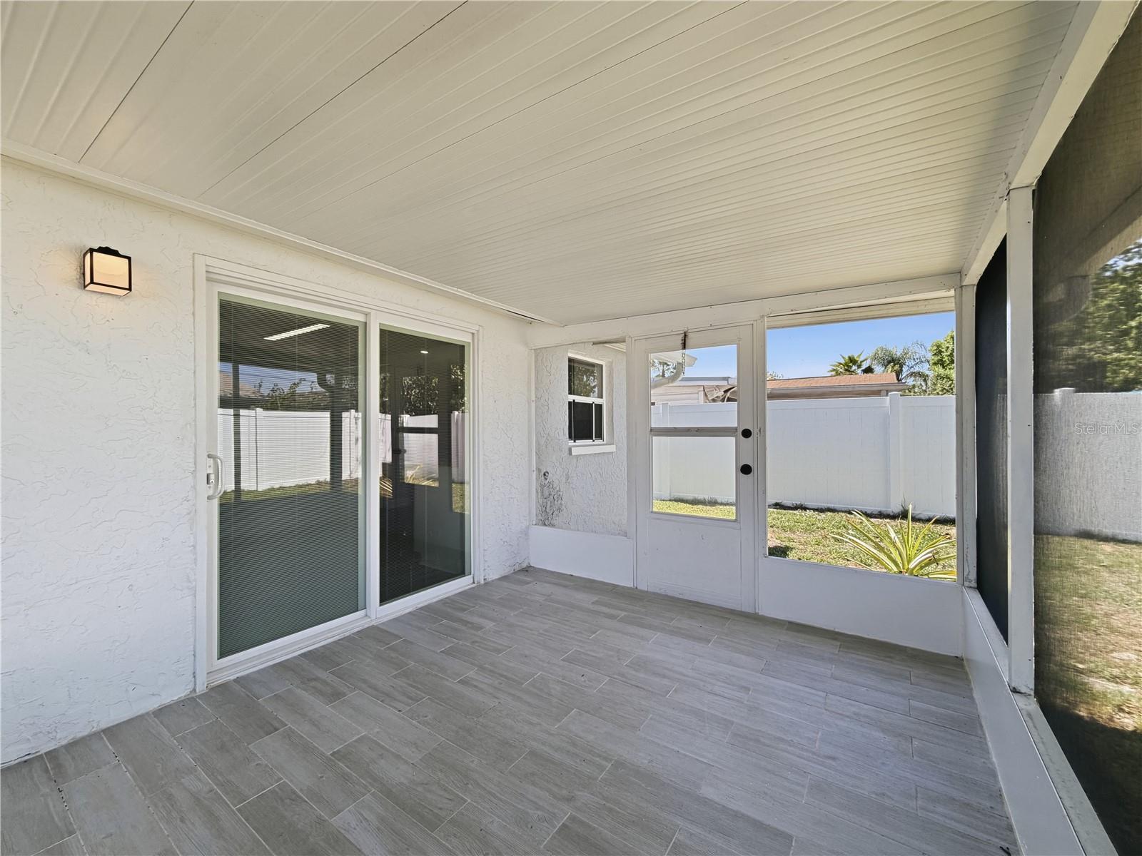 TAHITIAN HOMES - Residential