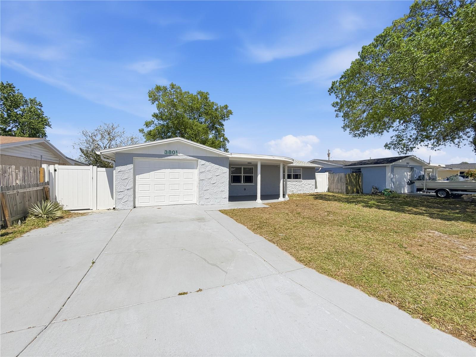 TAHITIAN HOMES - Residential