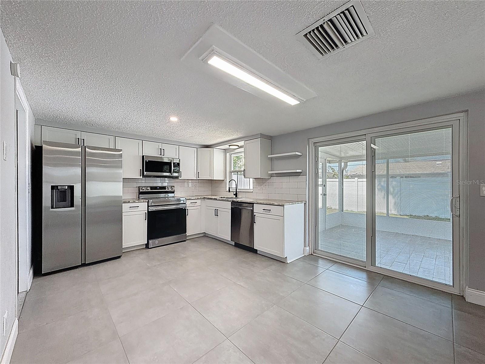 TAHITIAN HOMES - Residential