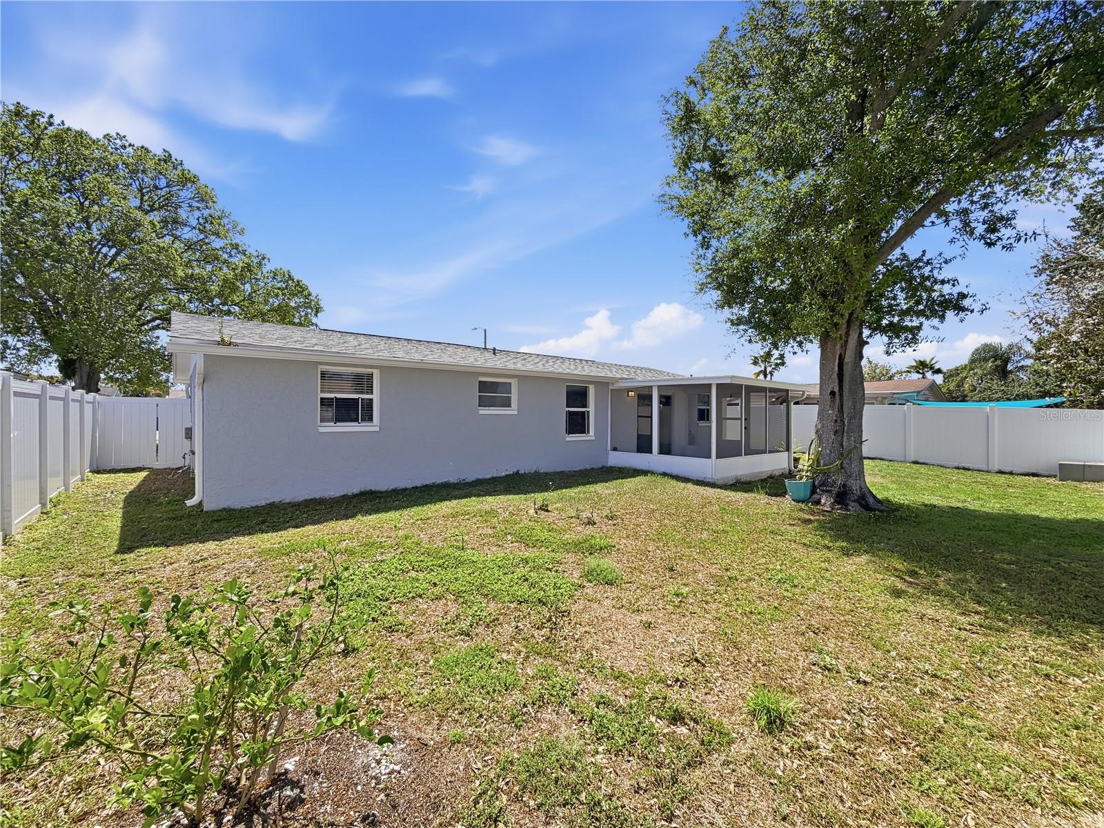 TAHITIAN HOMES - Residential