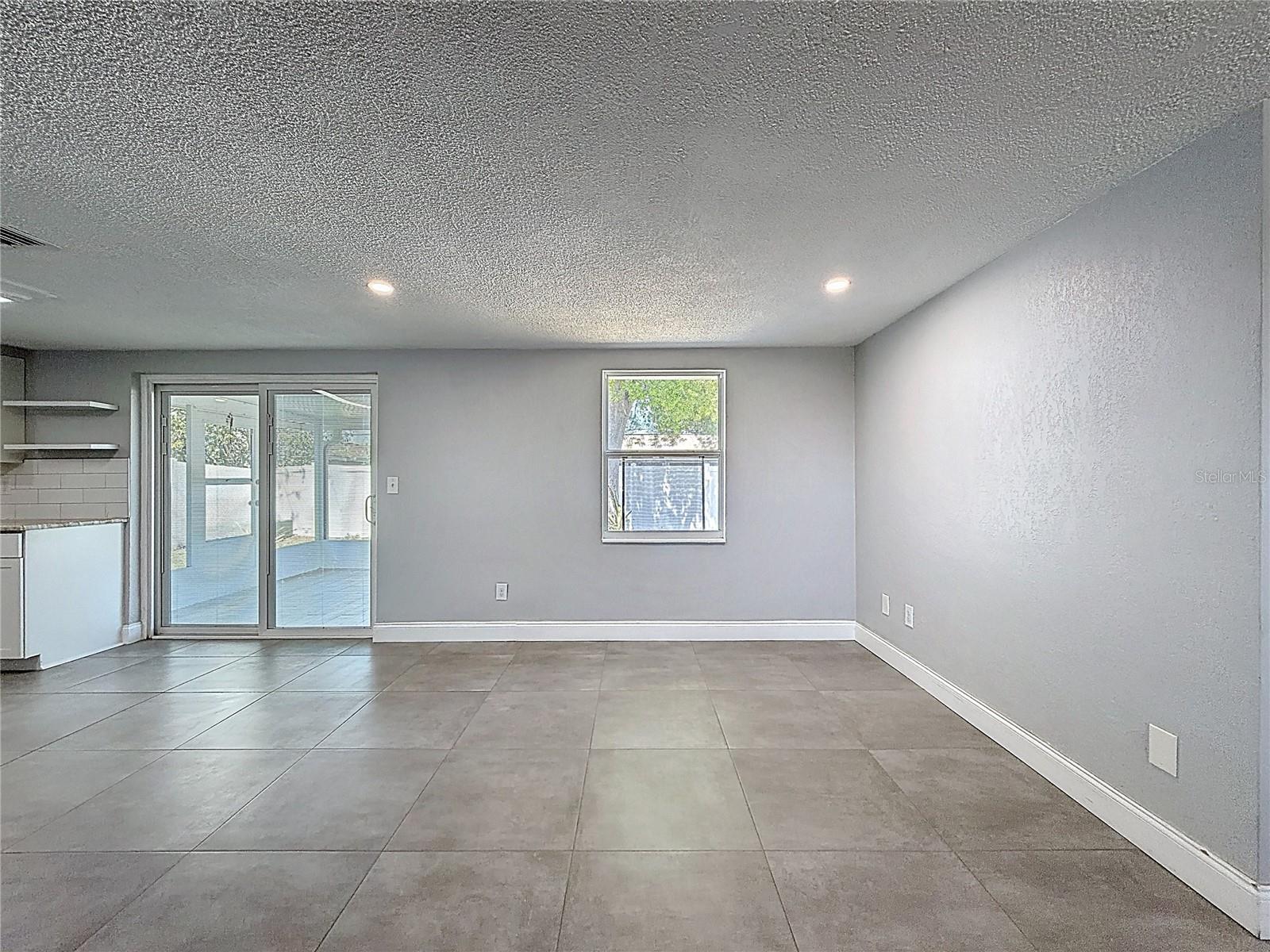 TAHITIAN HOMES - Residential